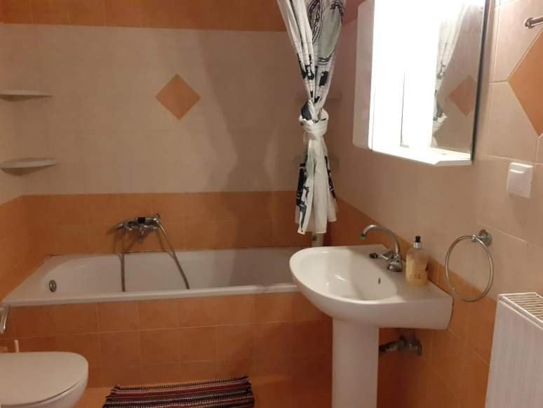 Aestas Apartment Лаганас Екстериор снимка