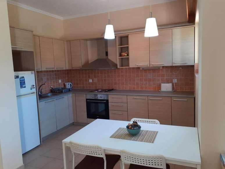 Aestas Apartment Лаганас Екстериор снимка